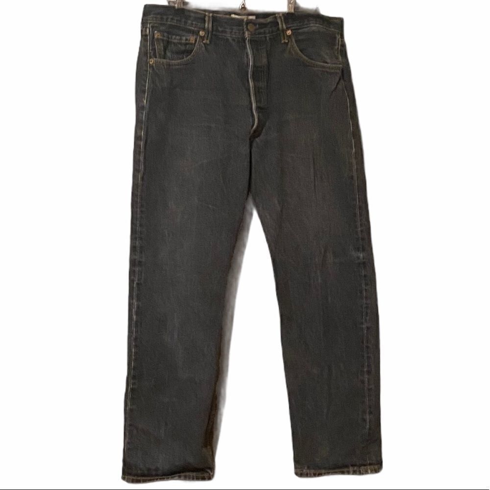 Levi’s Button Fly Men’s Jeans Sz 36/32 Straight